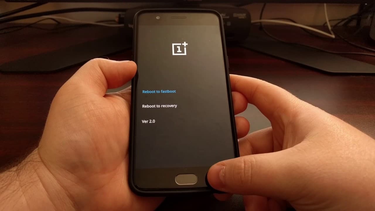 OnePlus reboot to recovery for after unlocking black screen